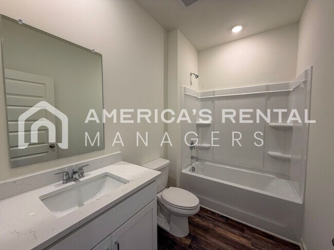 Building Photo - Modern Single Level Living in Doss Ferry - Available NOW!