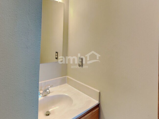 Building Photo - 3300 Darby Glen Blvd