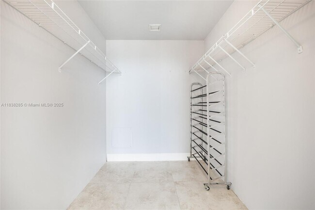 Building Photo - 888 Biscayne Blvd
