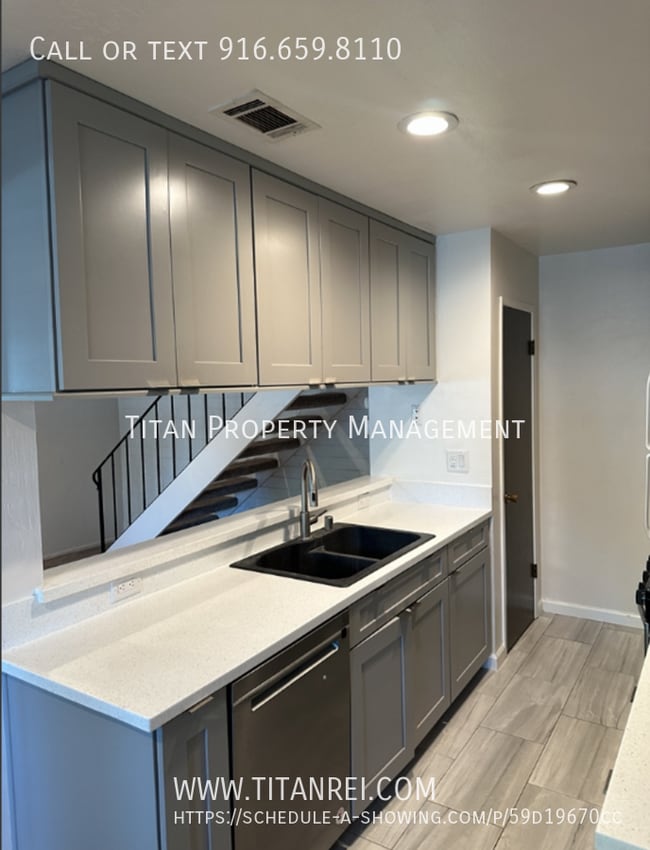 Building Photo - 6295 Cavan Dr
