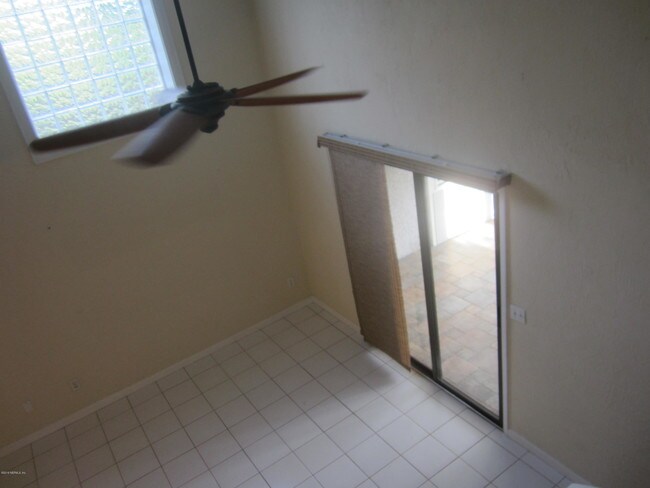 Building Photo - 4401 Seagate Ln N