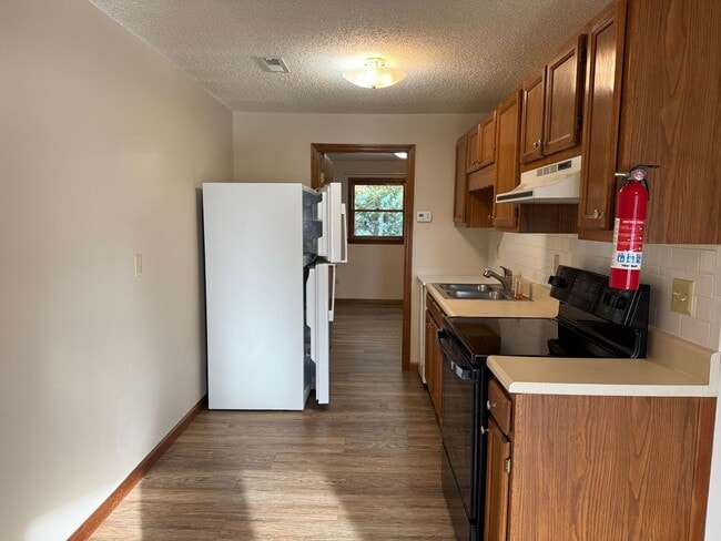 Building Photo - 404 W Jackson Blvd