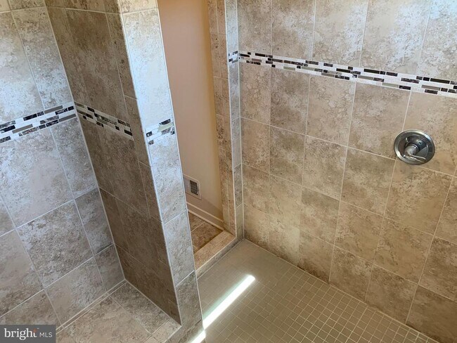 Building Photo - 21035 Ashburn Heights Dr