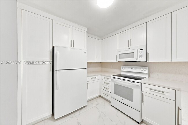 Building Photo - 8410 SW 154th Cir Ct