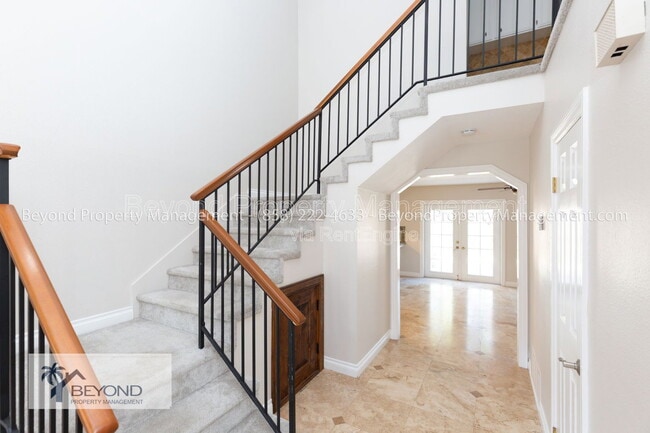 Building Photo - 1595 Avenida De Los Lirios