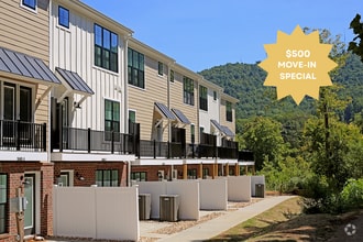 Building Photo - End-Unit Apartment With $500 Move-in Special