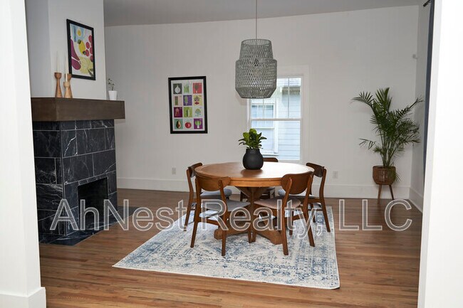 Building Photo - 1458 Beecher St SW