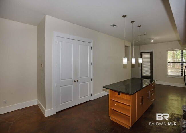 Building Photo - 109 Cody Ln