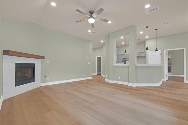 Building Photo - 4900 Tiger Lily Way