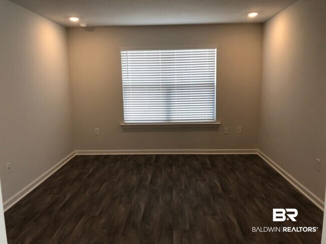 Building Photo - 10833 Northern Dancer Ct