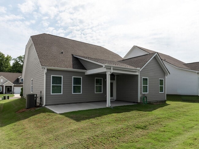 Building Photo - Home in Waxhaw