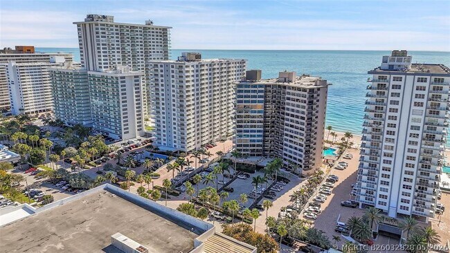 Building Photo - 3800 Galt Ocean Dr