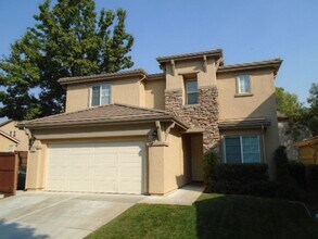Building Photo - BEAUTIFUL WHITNEY OAKS HOME WITH 3+ BEDROOMS, 3 FULL BATHS, & 2 CAR GARAGE!