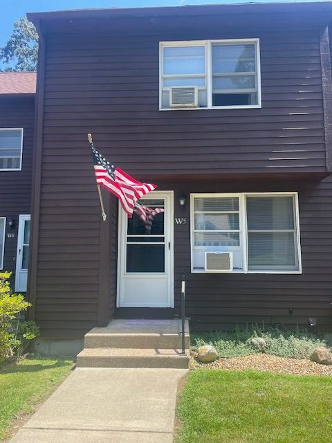 Primary Photo - 83 Furnace Ave