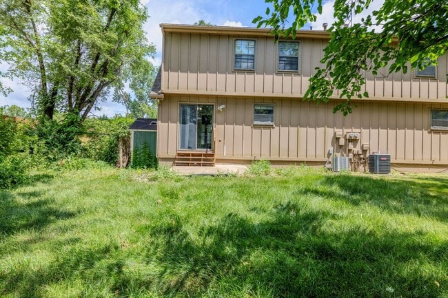 Building Photo - 6811 W 149th Terrace