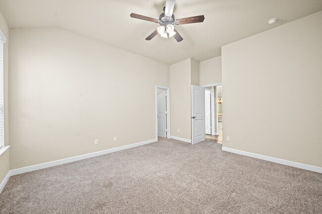 Building Photo - 15114 Winthrop Manor Way