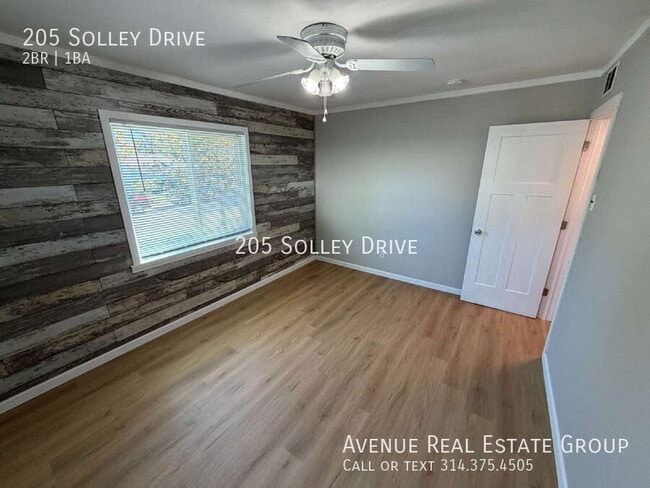 Building Photo - 205 Solley Dr