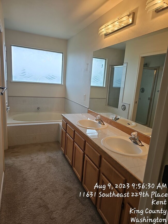 Building Photo - Kent East Hill 2 story home in Hurters Run Too, 3 bed 2.5 bath,  2 car garage and large fenced ya...