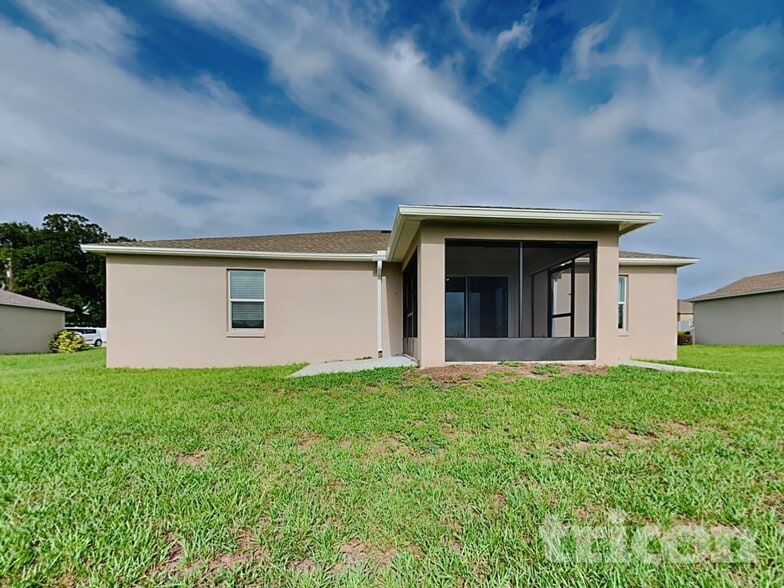 Building Photo - 1016 15th St NE