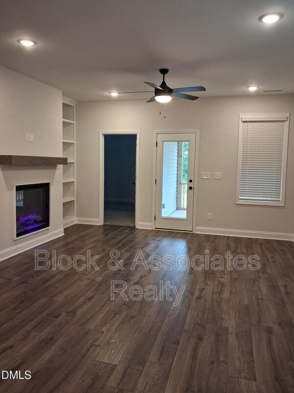 Building Photo - 87 Goldenrod Loop
