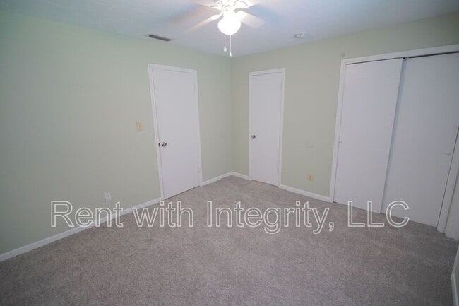 Building Photo - 2304 Hartsfield Ct