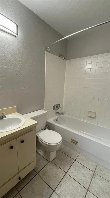 Building Photo - 2210 SW 70th Terrace