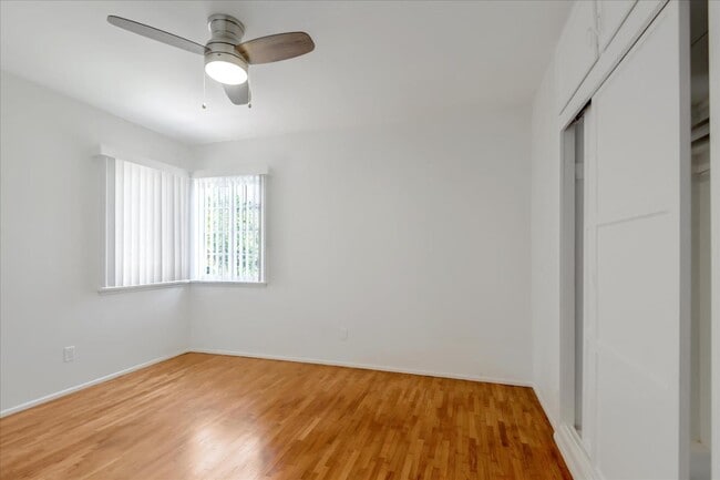 Building Photo - 3532 Maplewood Ave