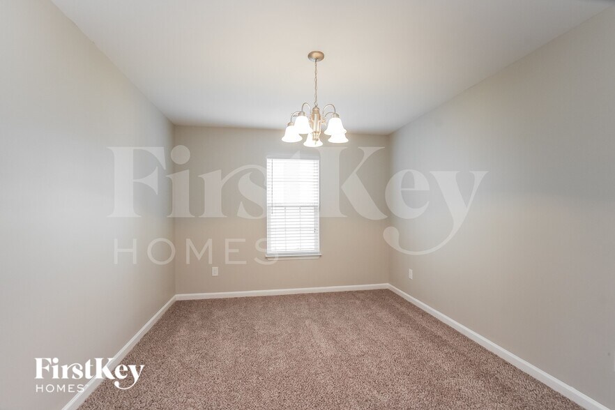 Building Photo - 3503 Whitworth Dr