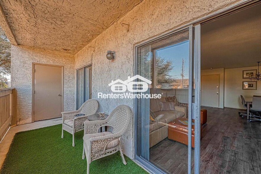 Building Photo - 8433 Hearth Dr