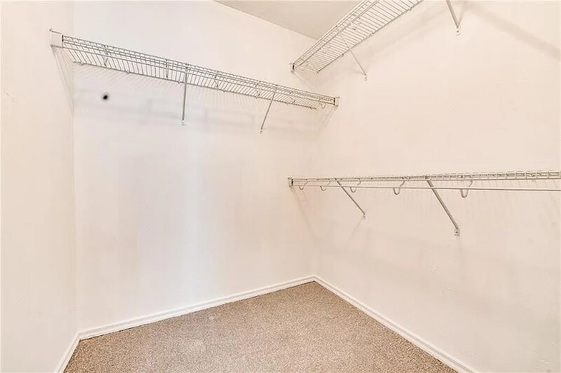 Building Photo - 18425 Abierto Dr