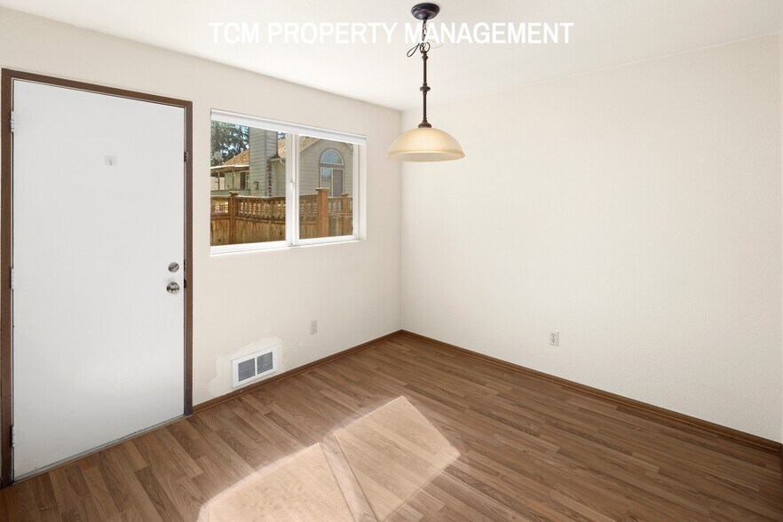 Building Photo - 1314 N 152nd St