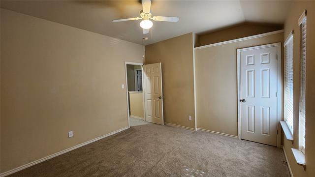 Building Photo - 5400 Vineyard Ln