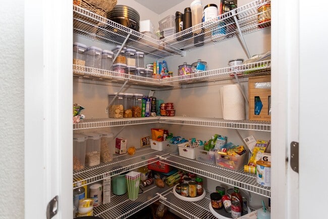 Building Photo - Exquisite 2-Story Home: Luxury Living in Tranquil Cul-de-Sac Setting!!