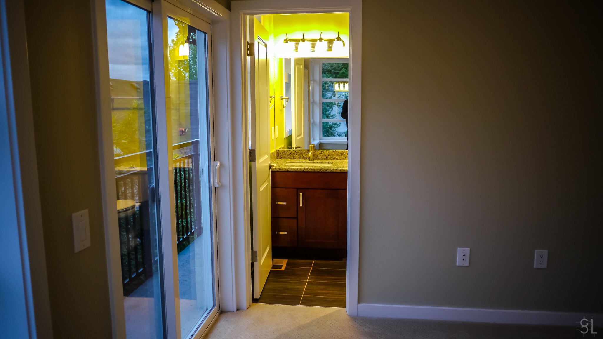 Building Photo - 2215 E John St