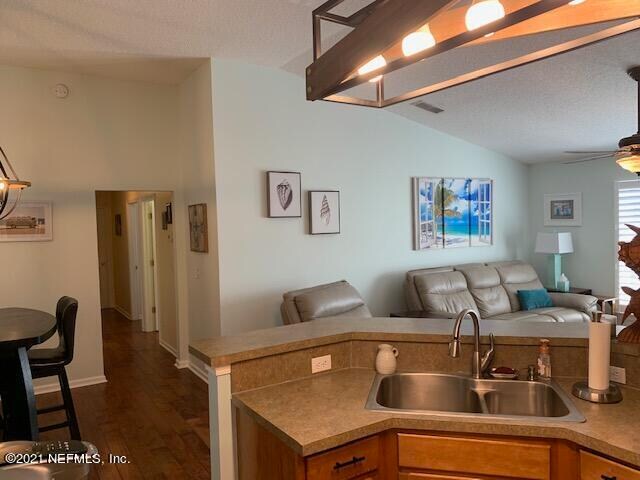 Building Photo - 106 Jardin De Mer Pl