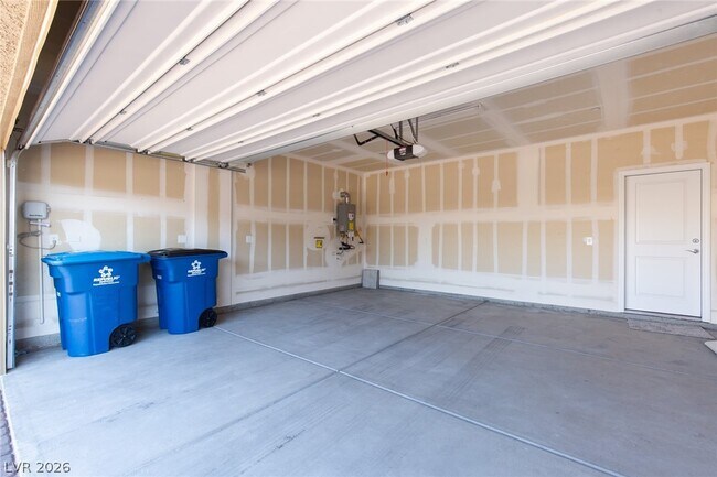 Building Photo - 2448 Bellinzona Pl