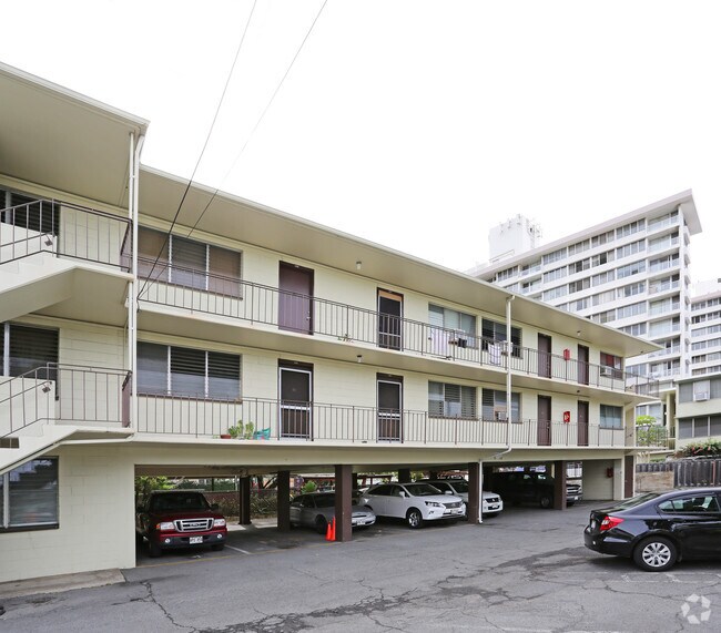 Building Photo - 2671 S King St