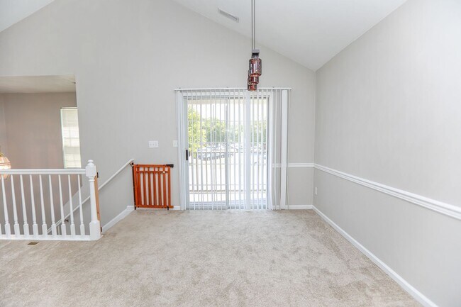 Building Photo - Bright 2BR/2BA Condo with Skylights & Patio