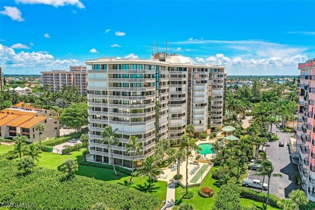 Primary Photo - 520 S Collier Blvd