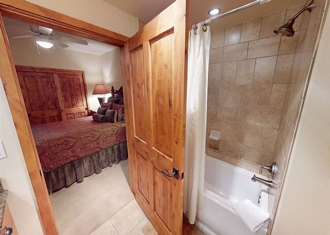 Building Photo - Long Term Rental- Timberline Cove 202