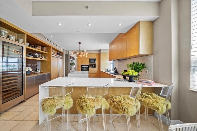 Building Photo - 5801 Collins Ave