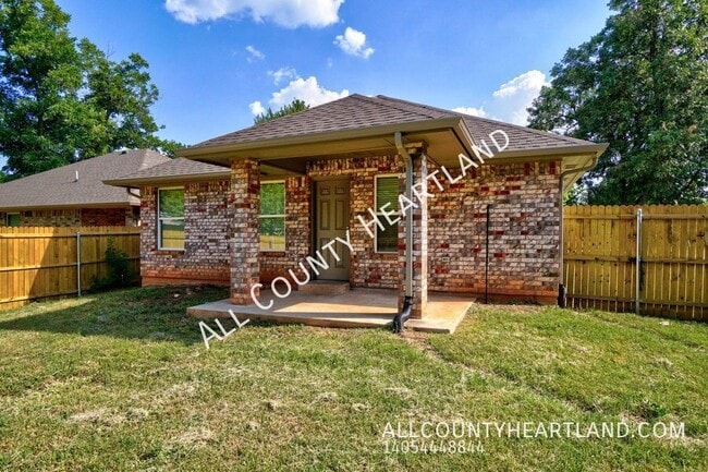 Building Photo - 211 E Forster Ln