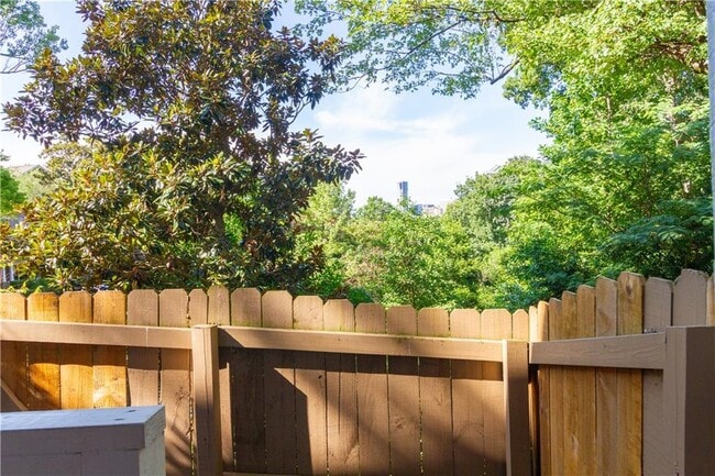 Building Photo - 2955 Seven Pines Ln