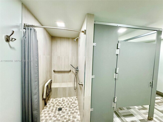 Building Photo - 230 174th St