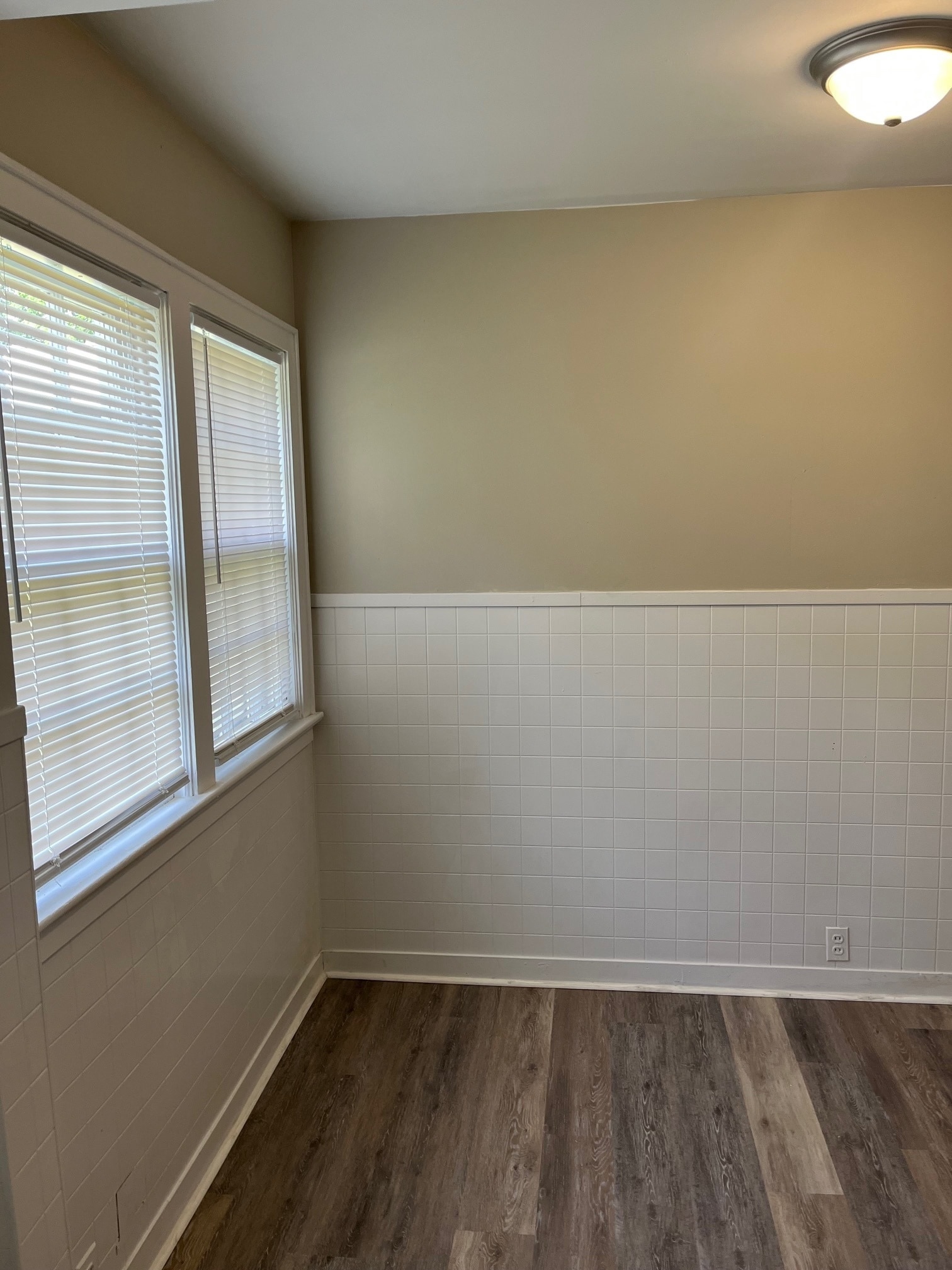 Building Photo - 416 4th St SW