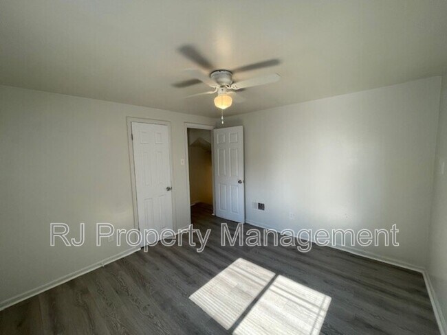 Building Photo - 4380 Reed Ave
