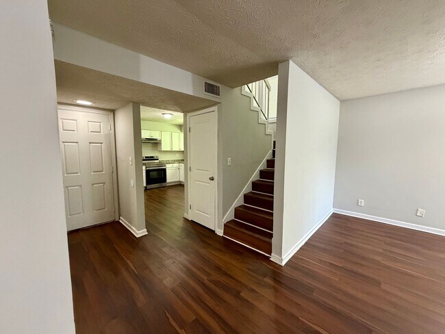 Building Photo - Welcome home!