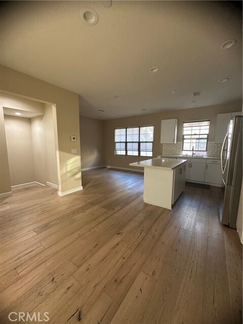 Building Photo - 121 Tallowood