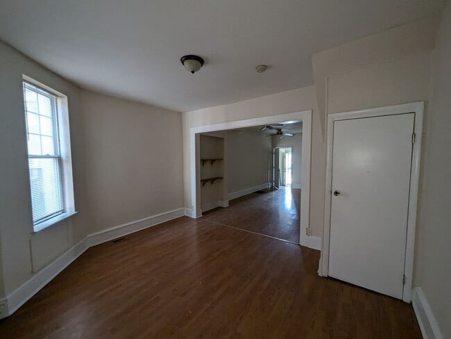 Building Photo - Spacious Home - West Philadelphia