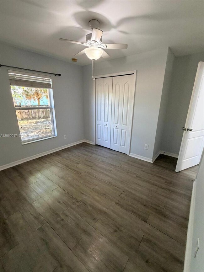 Building Photo - 507 Peerless Cir